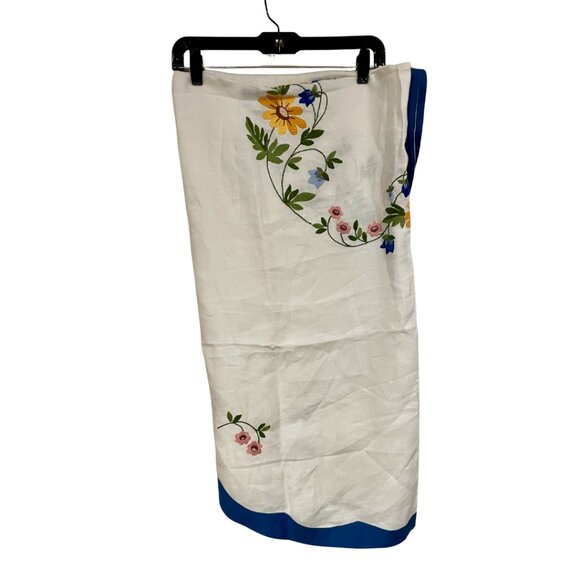 Vintage Round Linen Tablecloth Embroidered Floral Cottagecore Boho Farmhouse - Picture 2 of 6